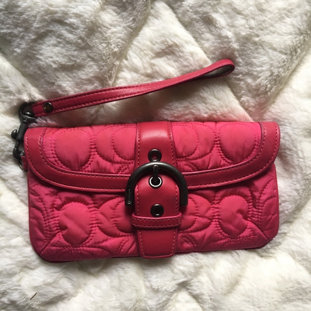 Coach quilted pink wristlet